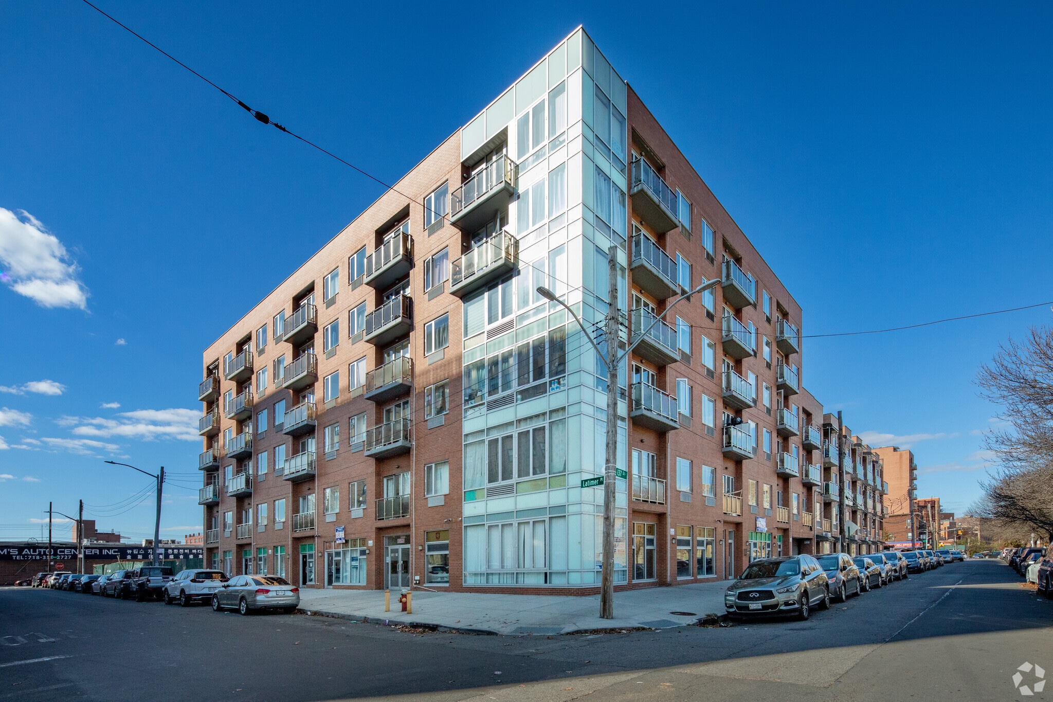 136-21 Latimer Pl, Flushing, NY for sale Primary Photo- Image 1 of 9