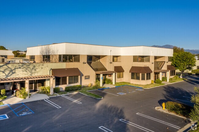 Plus de détails pour 15520 Rockfield Blvd, Irvine, CA - Industriel à louer