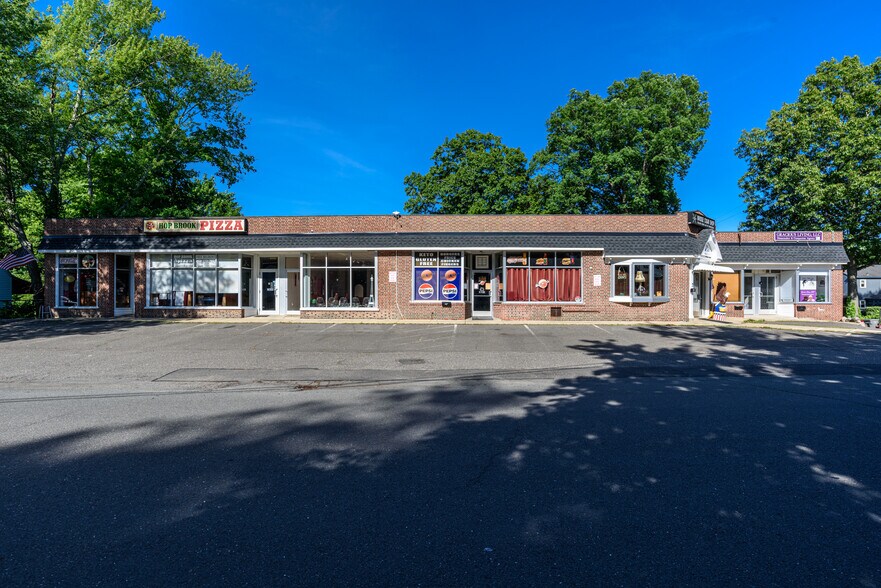 147 Quinn St, Naugatuck, CT à vendre - Photo du bâtiment - Image 1 de 6
