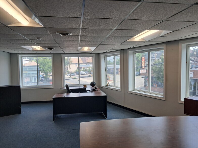 418 Bridge St, Lowell, MA à louer - Photo intérieure - Image 3 de 9