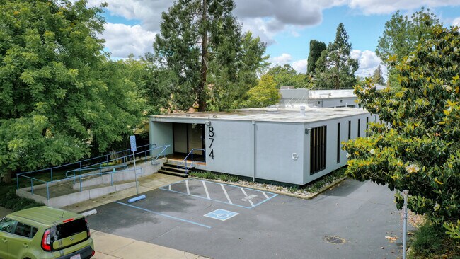 Plus de détails pour 874 57th St, Sacramento, CA - Bureau à vendre