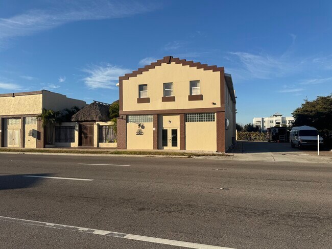 More details for 1007 Manatee Ave, Bradenton, FL - Retail for Sale
