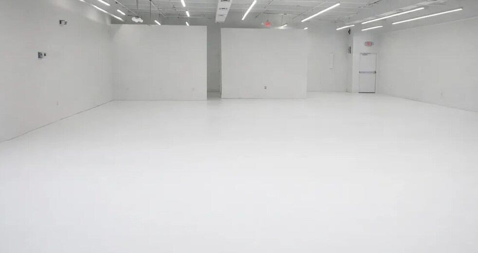 376 NW 25th St, Miami, FL à louer - Photo principale - Image 1 de 1