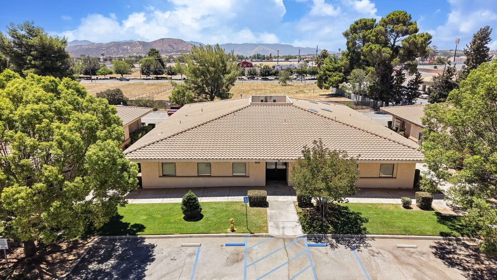 264 N Highland Springs Ave, Banning, CA for sale - Building Photo - Image 1 of 42
