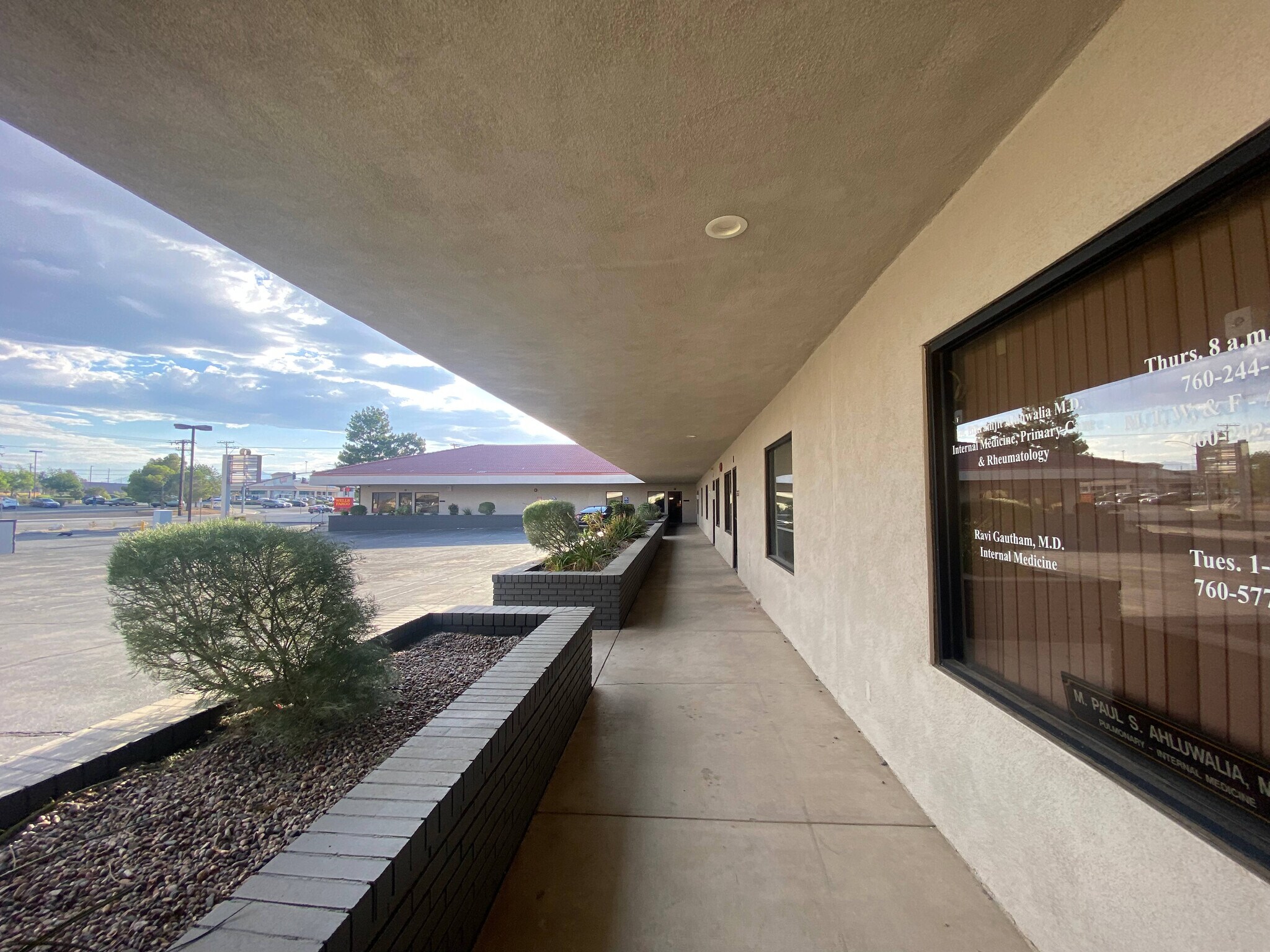 17450 Main St, Hesperia, CA à louer Photo intérieure- Image 1 de 4