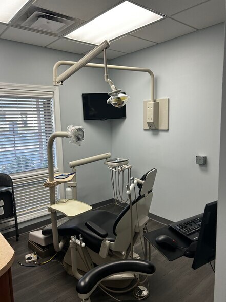 1345 Hembree Rd, Roswell, GA à vendre - Photo du bâtiment - Image 2 de 14