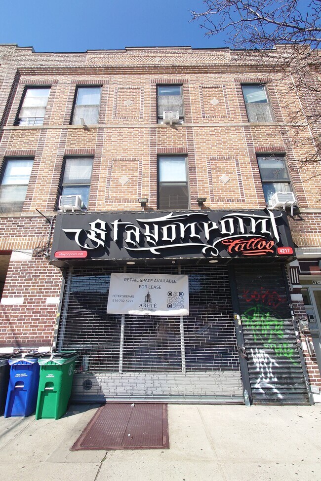 Plus de détails pour 42-17 35th Ave, Long Island City, NY - Commerce de détail à louer