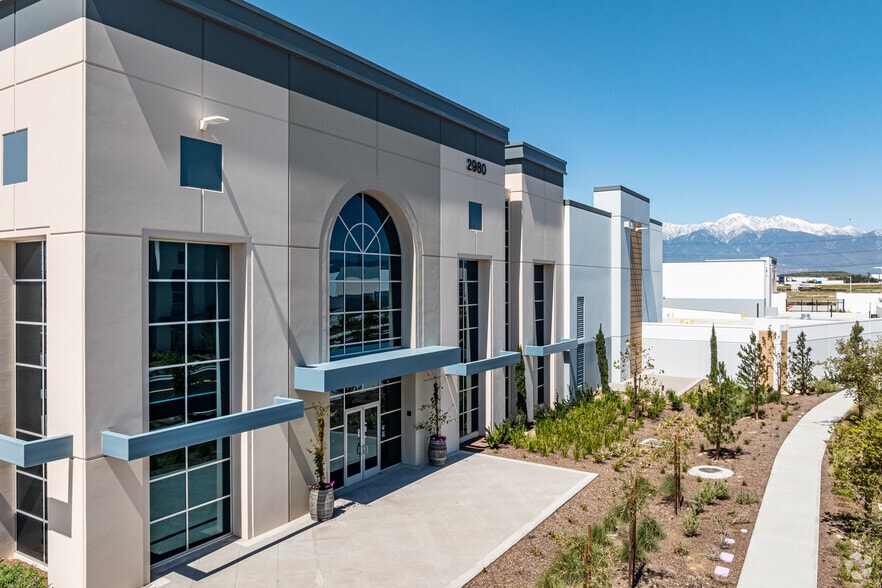 Industrial in Eastvale, CA for lease - Building Photo - Image 3 of 7