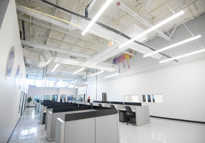 805 W Central Blvd, Orlando, FL à louer - Photo du bâtiment - Image 2 de 3