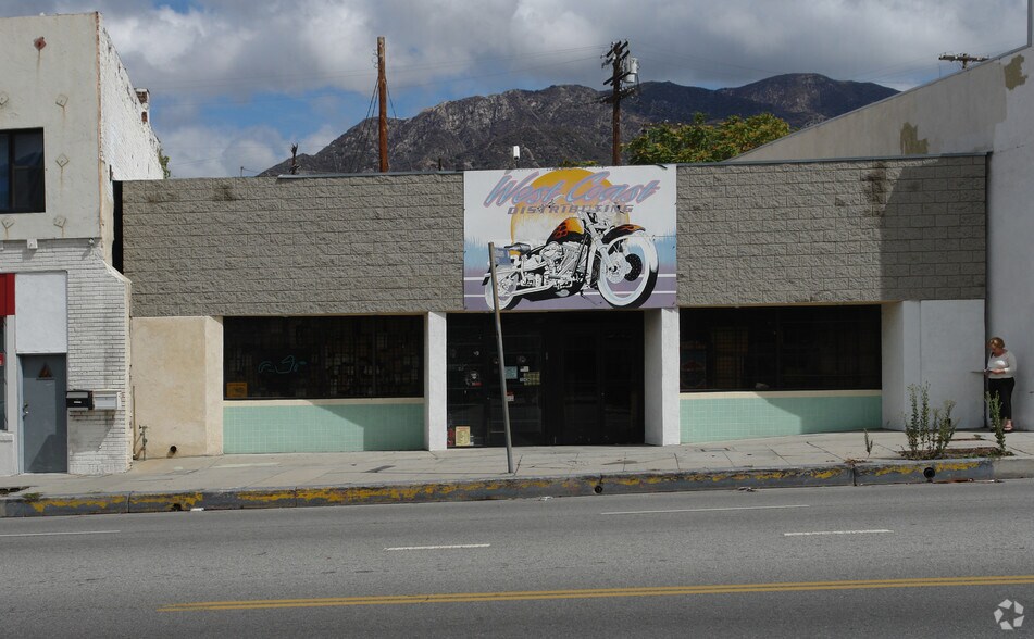 7241 Foothill Blvd, Tujunga, CA à vendre - Photo du bâtiment - Image 2 de 8