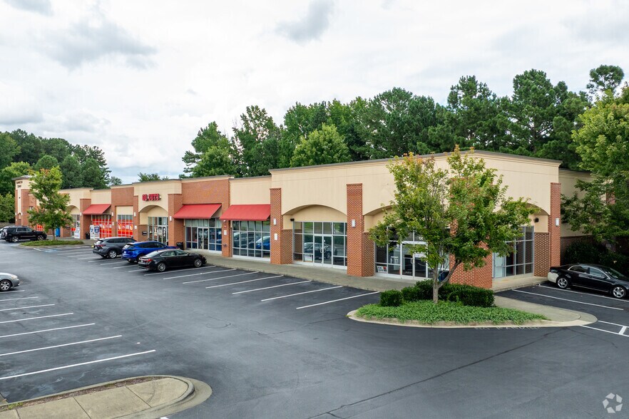 3400 New Birch Dr, Raleigh, NC à louer - Photo du bâtiment - Image 3 de 12