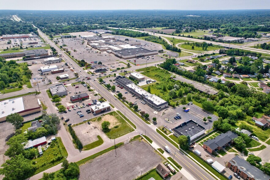 3802 E Court St, Flint, MI à louer - Photo du bâtiment - Image 2 de 47