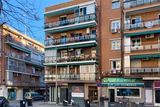 Plus de détails pour Multi-résidentiel à vendre