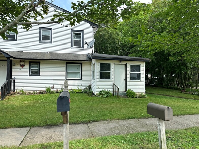 497 Montauk Hwy, East Moriches, NY à vendre - Photo du bâtiment - Image 2 de 9