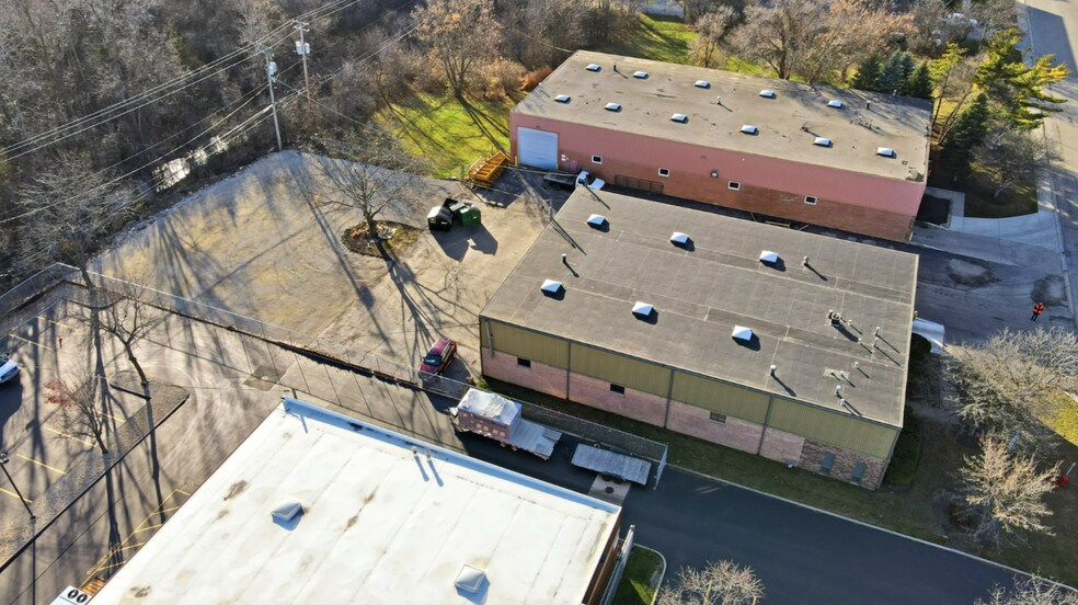 731 Morse Ave, Schaumburg, IL à vendre - Photo du bâtiment - Image 1 de 4