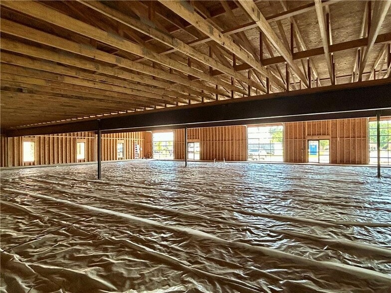 2199 Main Dr, Fayetteville, AR à louer - Photo du bâtiment - Image 3 de 8