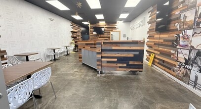 6005-6007 Wade Hampton Blvd, Taylors, SC à louer Photo intérieure- Image 1 de 5