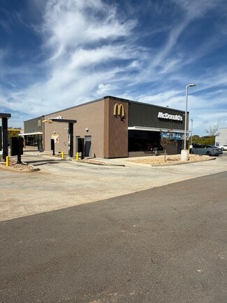 Plus de détails pour 2288 Trenton Rd, Clarksville, TN - Commerce de détail à vendre