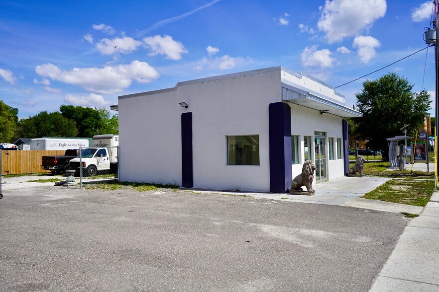 3003 N Nebraska Ave, Tampa, FL à louer - Photo du bâtiment - Image 2 de 16