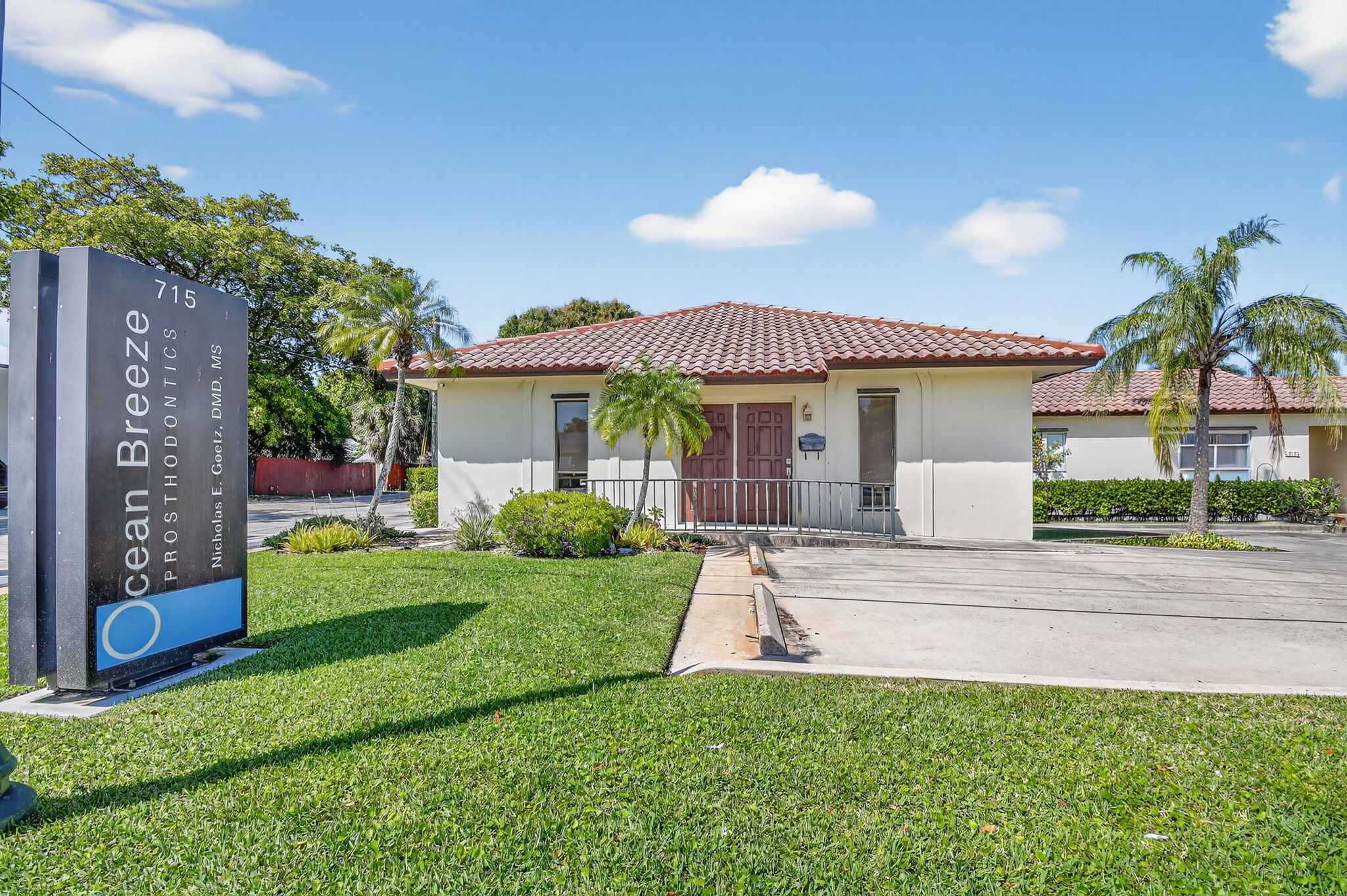 715 George Bush Blvd, Delray Beach, FL à louer Photo principale- Image 1 de 7