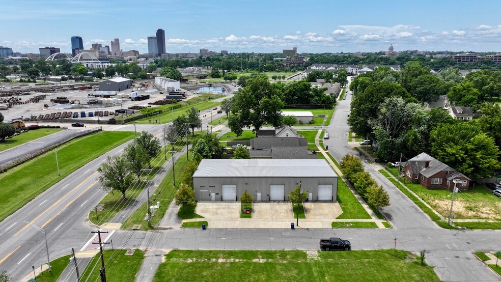 1112 W 9th St, North Little Rock, AR for sale - Building Photo - Image 2 of 25