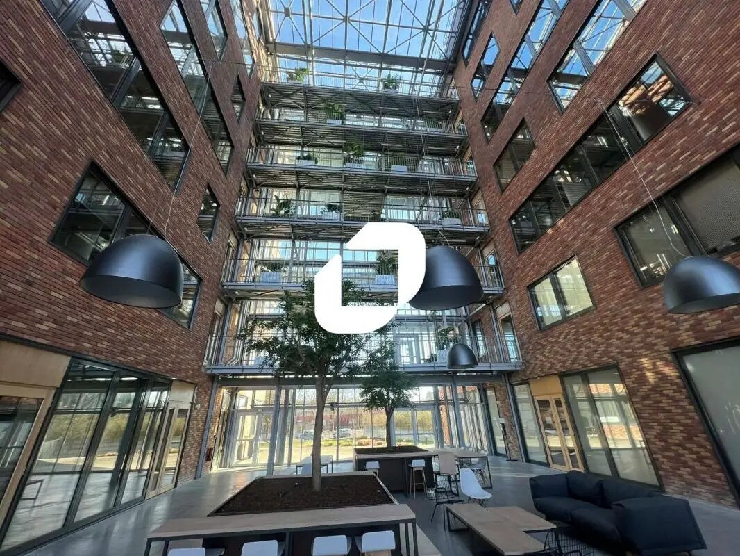 2 Boulevard Des Bâtisseurs, Roubaix for lease Interior Photo- Image 1 of 18