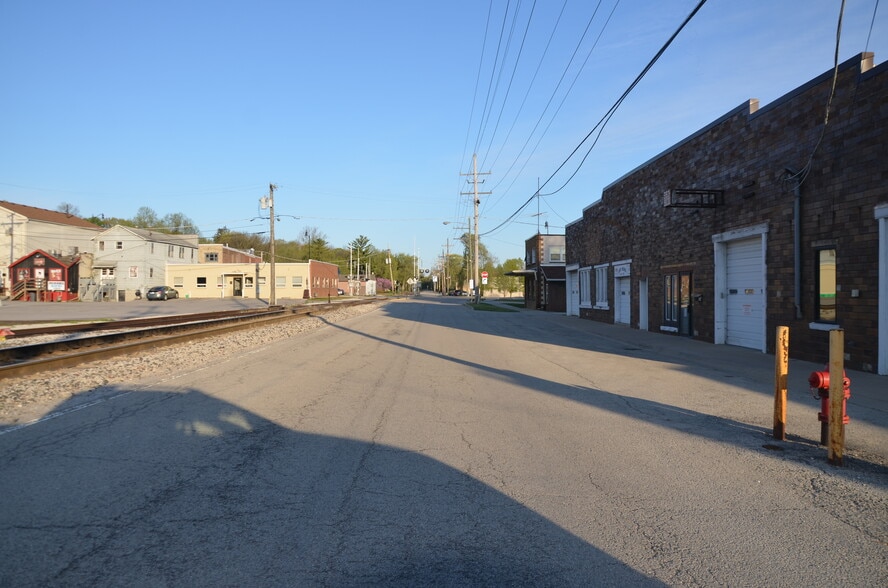 121 E Hydraulic St, Yorkville, IL for lease - Building Photo - Image 2 of 73