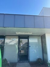 5241 Lincoln Ave, Cypress, CA à louer Photo du bâtiment- Image 1 de 10