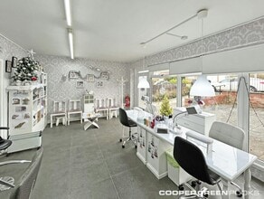 45 Broad Oak Crescent, Bayston Hill for lease Interior Photo- Image 1 of 4