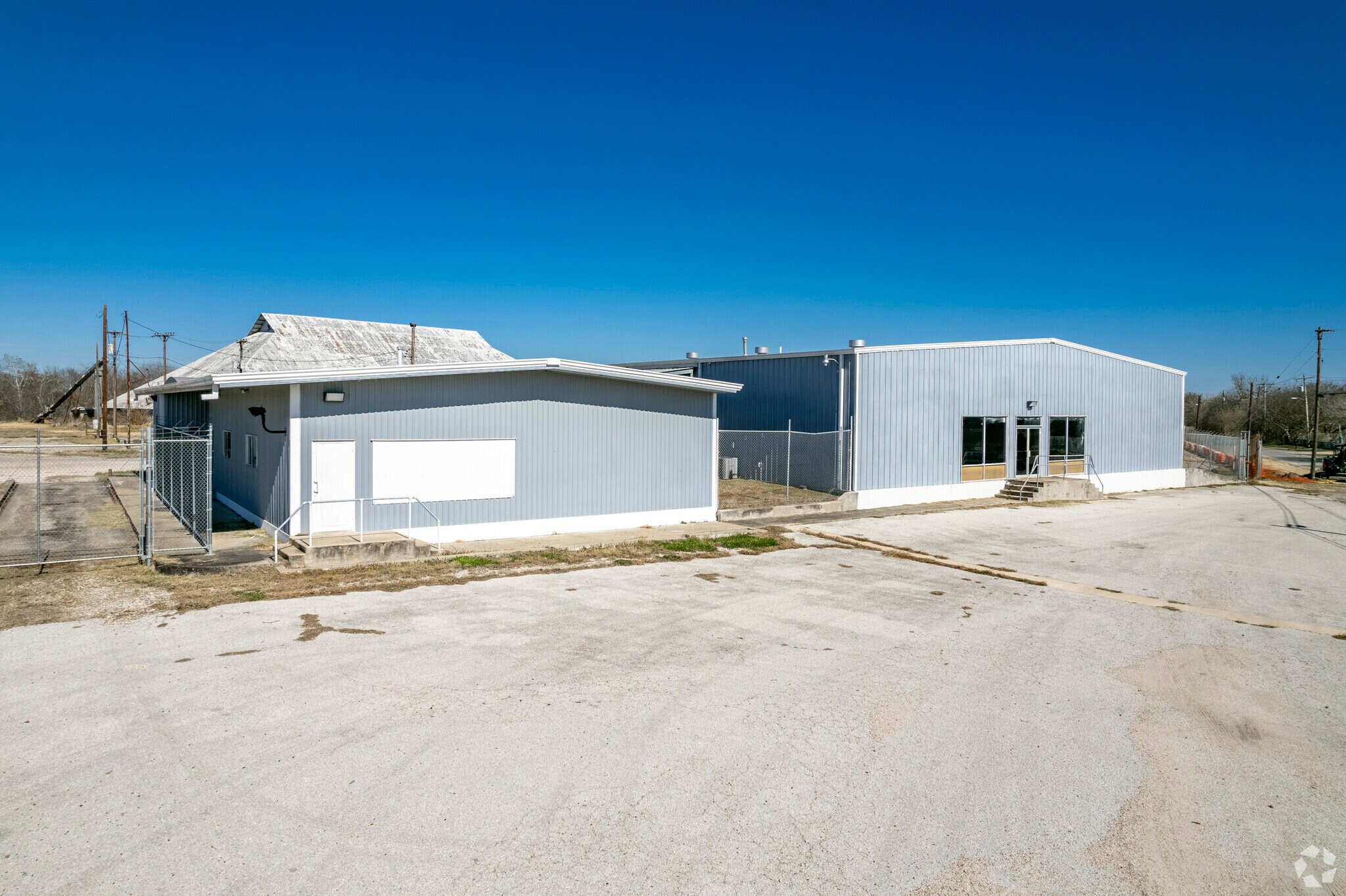 205 E Dailey St, Kenedy, TX à vendre Photo du bâtiment- Image 1 de 1