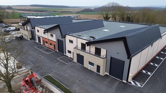 Plus de détails pour 3 Rue Du Parc, Hérouville-en-Vexin - Flex à vendre