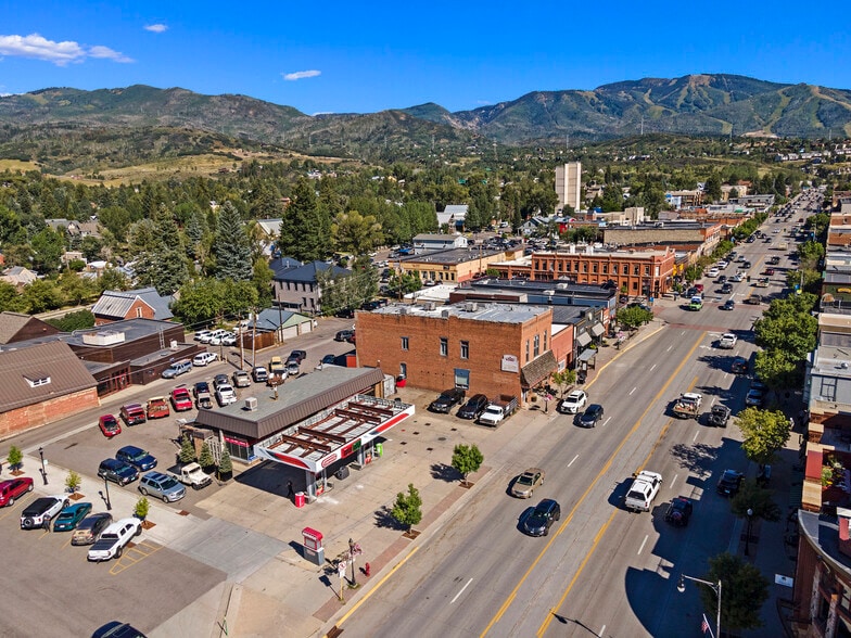 942 Lincoln, Steamboat Springs, CO for sale - Primary Photo - Image 1 of 16
