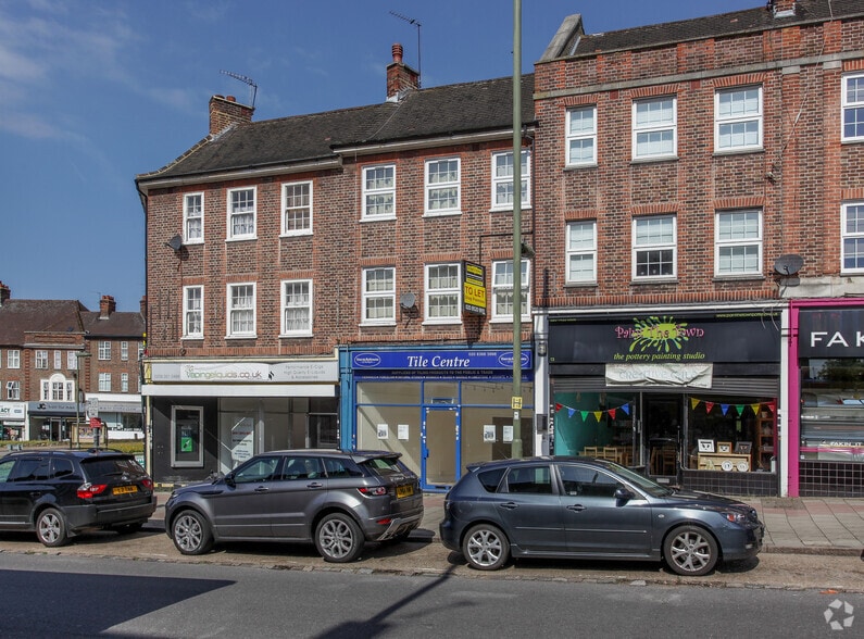 1-18 Hampden Sq, London for lease - Building Photo - Image 3 of 10