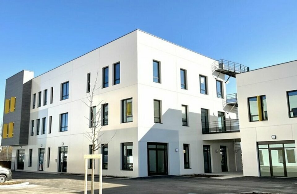 Office in Rillieux-la-Pape for sale Building Photo- Image 1 of 13