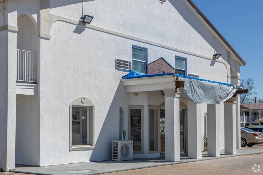 1601 S Texas Ave, Bryan, TX for sale - Building Photo - Image 2 of 8