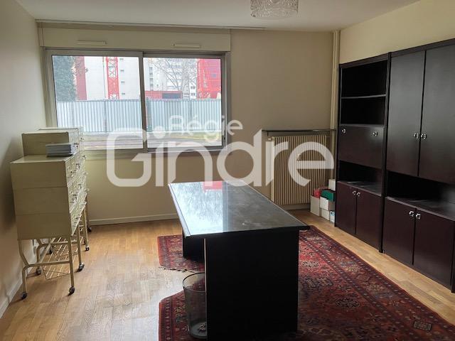 Office in Villeurbanne for lease - Interior Photo - Image 3 of 21