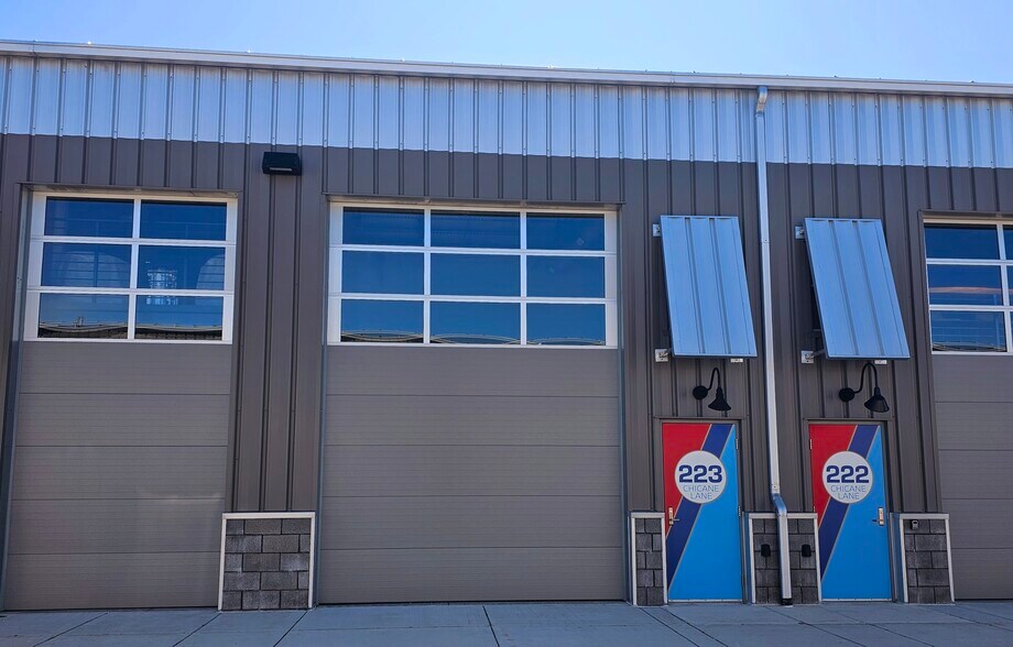 223 Chicane Ln, Pontiac, MI à vendre - Photo principale - Image 1 de 11