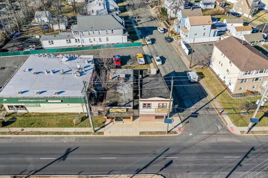 511 W Westfield Ave, Roselle Park, NJ à vendre - Photo du bâtiment - Image 2 de 25