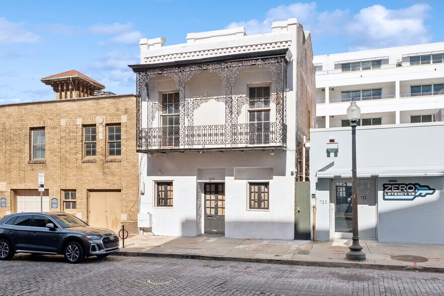 735 St Joseph St, New Orleans, LA à vendre - Photo du bâtiment - Image 2 de 14