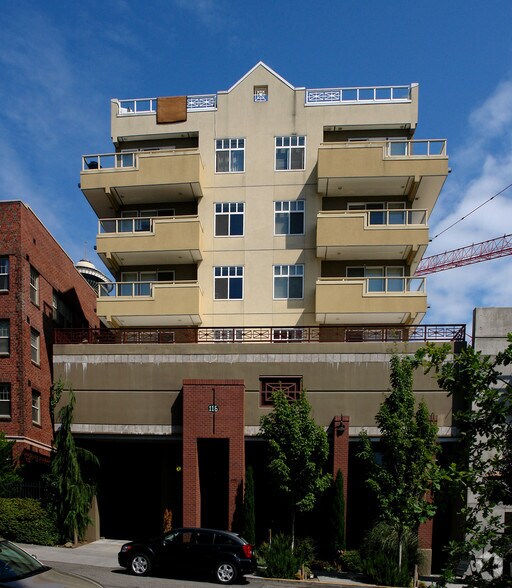 116 Warren Ave N, Seattle, WA à louer - Photo du bâtiment - Image 2 de 7