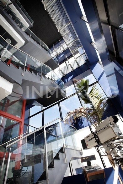 Office in Paterna, Valencia for lease - Interior Photo - Image 2 of 12