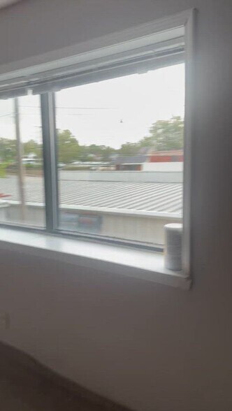 114 S Maple St, Winchester, KY à louer - Vidéo sur l’inscription commerciale - Image 2 de 36