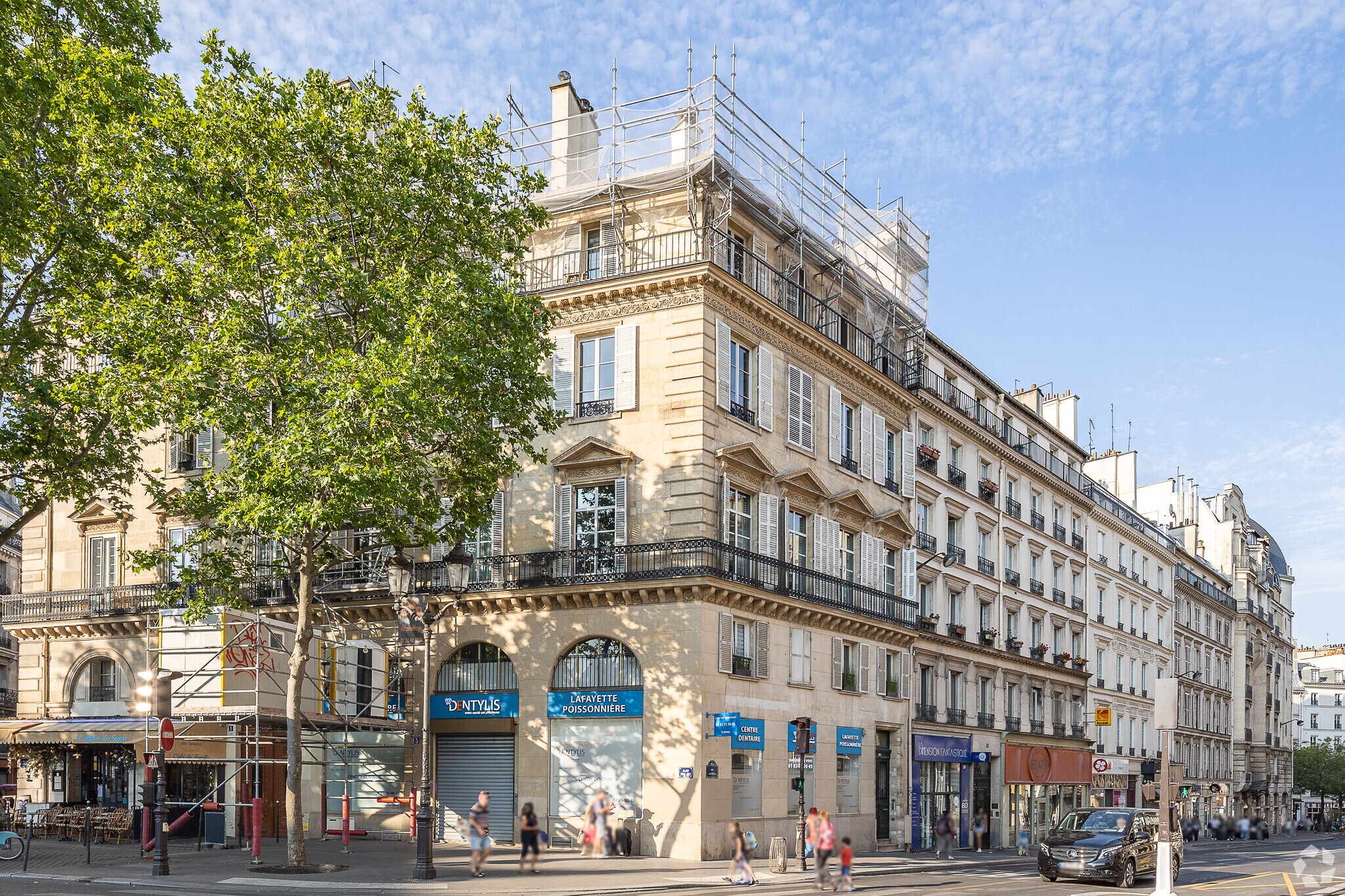 Multifamily in Paris for sale Primary Photo- Image 1 of 5