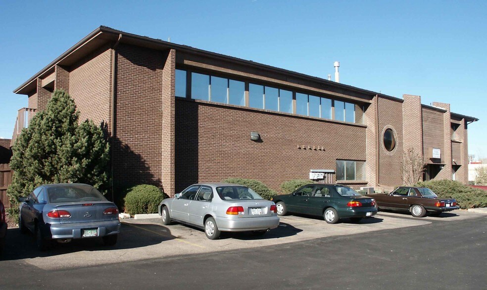 6574 S Broadway, Littleton, CO for lease - Building Photo - Image 2 of 4