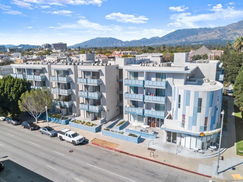 1299 E Green St, Pasadena, CA for sale - Building Photo - Image 2 of 13