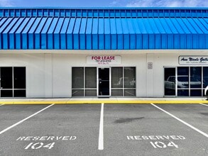 1222 Executive Blvd, Chesapeake, VA for lease Building Photo- Image 2 of 17