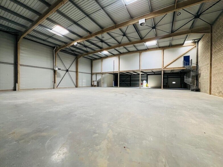 Flex dans Trappes à louer - Photo du bâtiment - Image 2 de 21