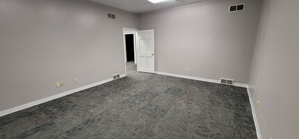 450 S Durkin Dr, Springfield, IL à louer Photo du bâtiment- Image 2 de 6