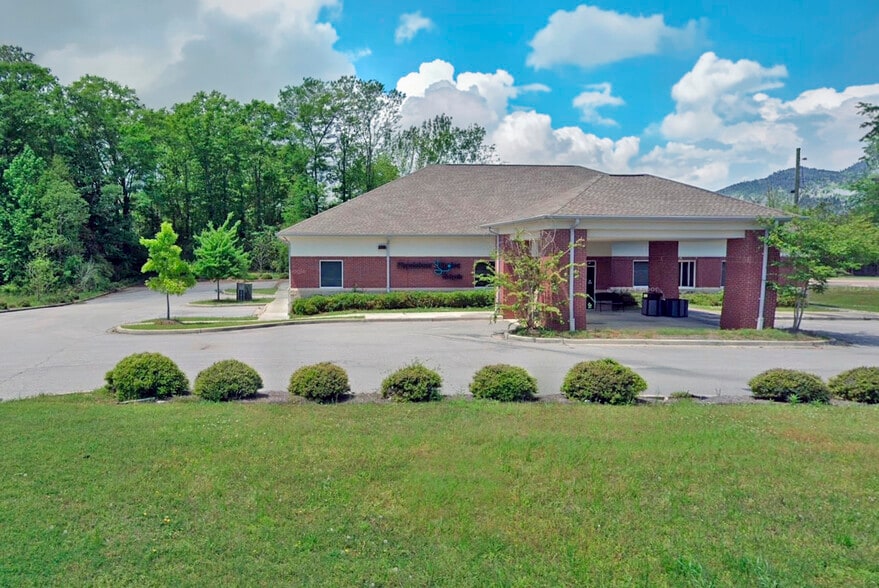 1014 S Forest Ave, Luverne, AL for sale - Building Photo - Image 1 of 9