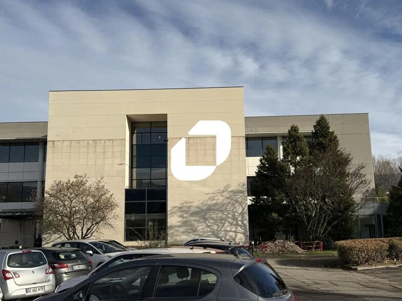 3 Avenue Raymond Chanas, Eybens for lease - Building Photo - Image 1 of 15